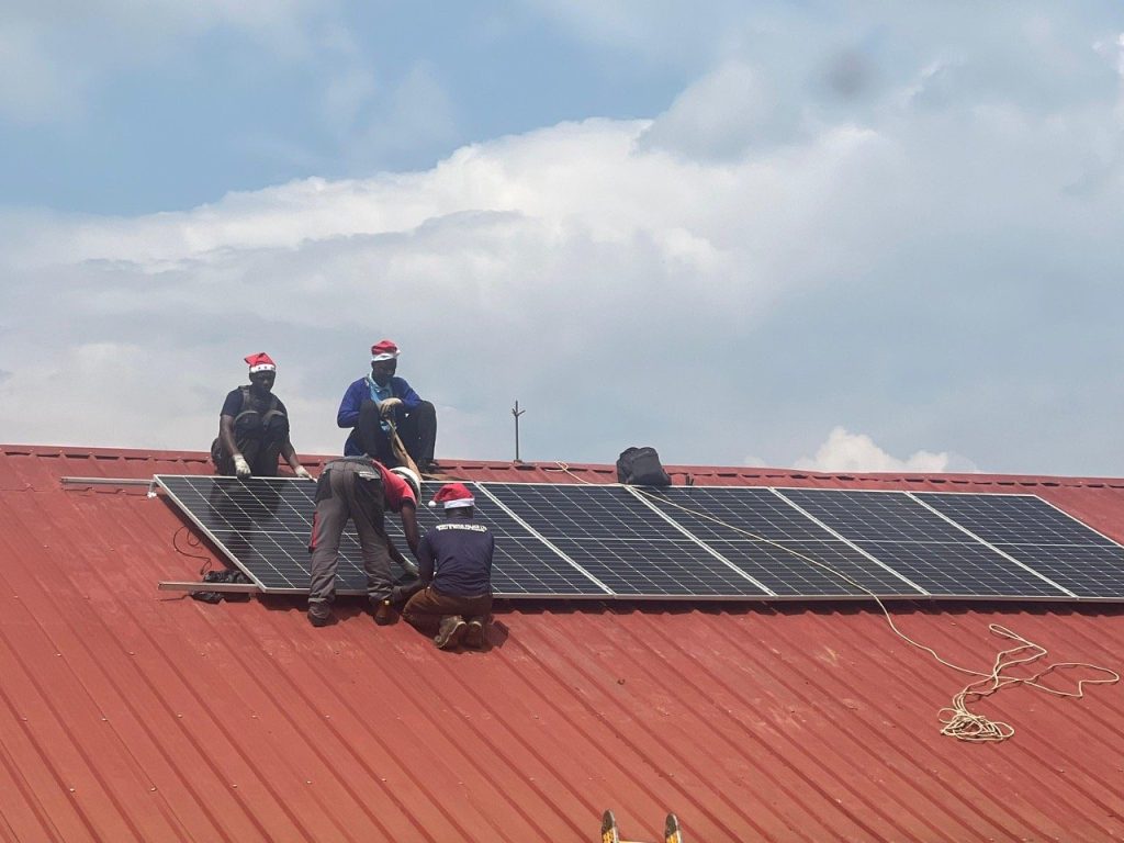 Die fertig montierten Solarmodule