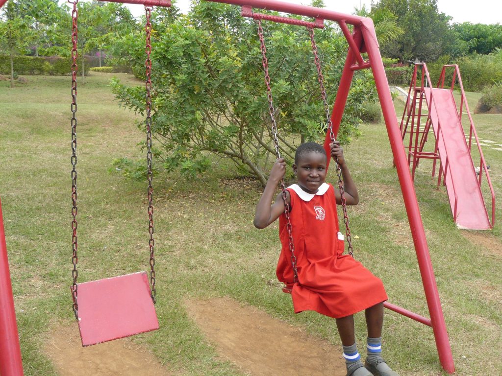 Mädchen auf dem Spielplatz