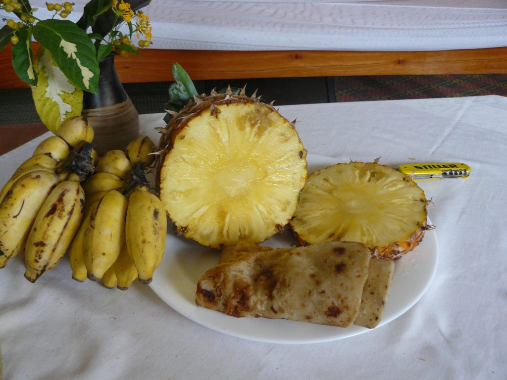 Bananen und Ananas