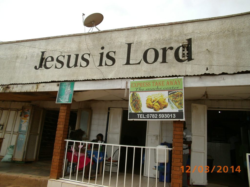 Geschäft mit dem Schild „Jesus is Lord“