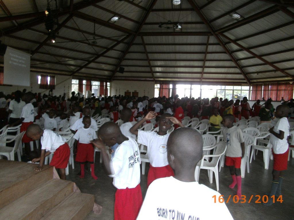 Gottesdienst mit vielen Kindern