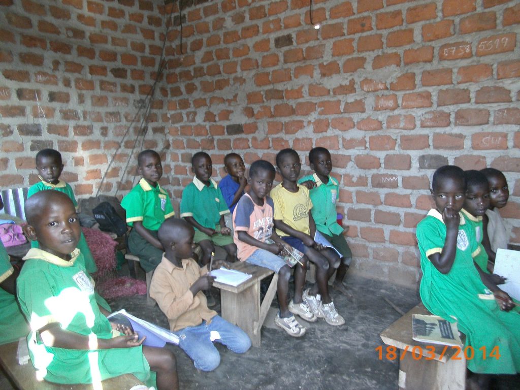 Kinder im Klassenzimmer